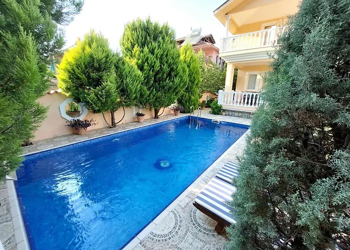Palace Villa *